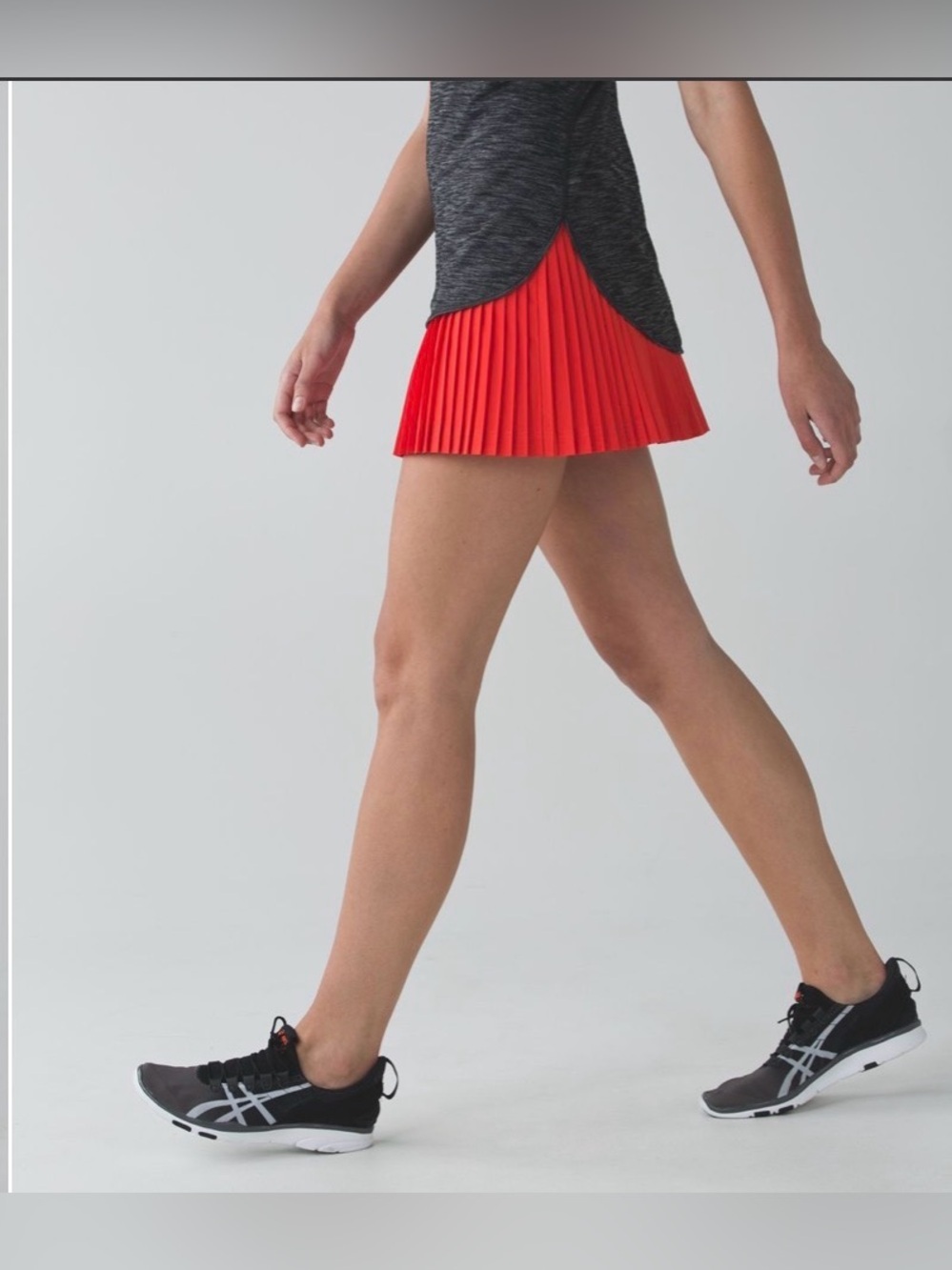 Lululemon Pleat to Street Mid-Rise Skirt
Hot Heat
